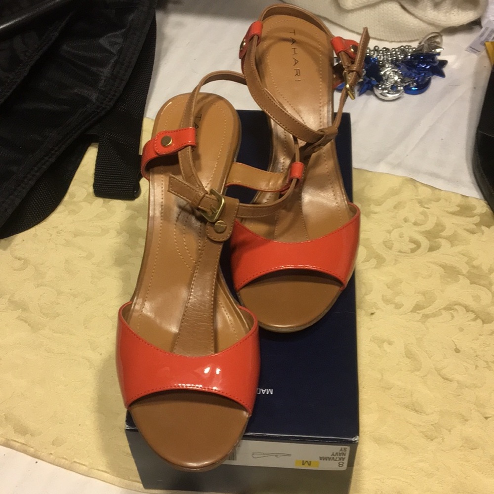Tahari shoes 8.5
